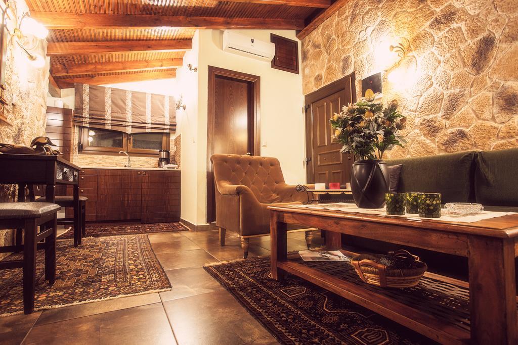 Militsa Guesthouse Naousa  الغرفة الصورة