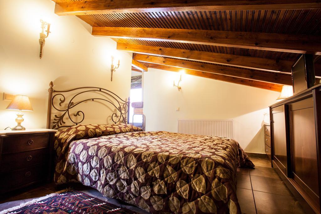Militsa Guesthouse Naousa  الغرفة الصورة
