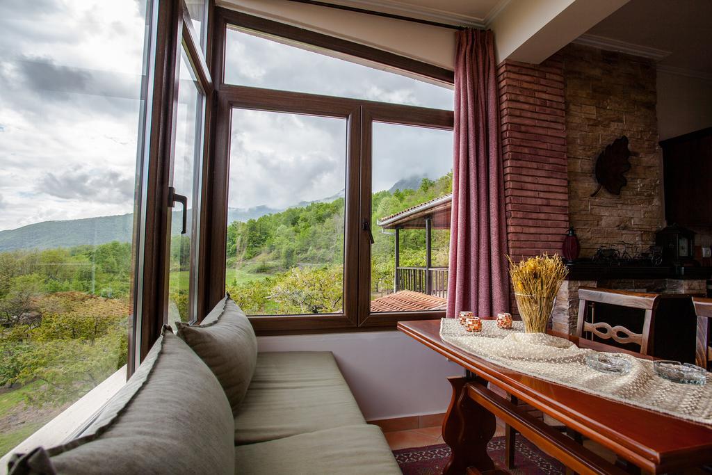 Militsa Guesthouse Naousa  الغرفة الصورة