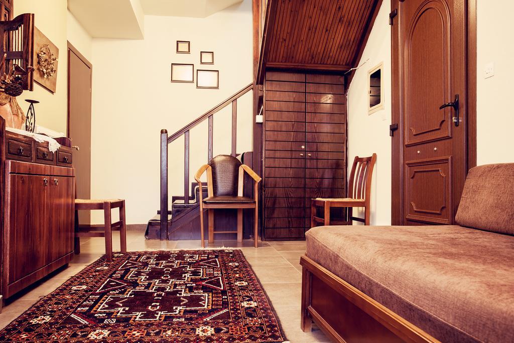 Militsa Guesthouse Naousa  الغرفة الصورة