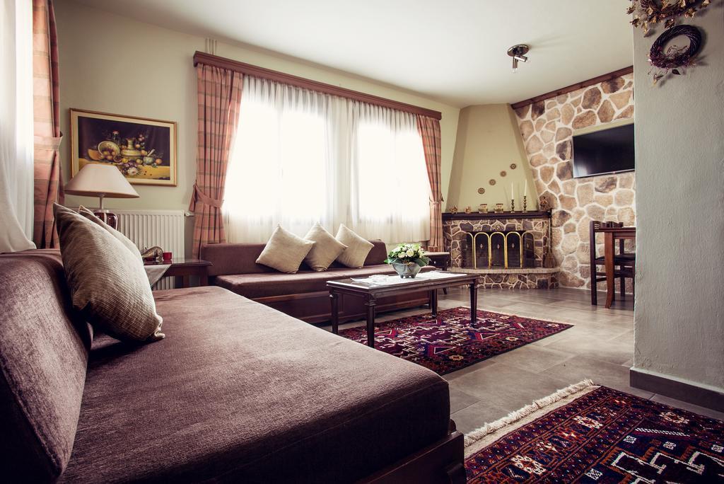 Militsa Guesthouse Naousa  الغرفة الصورة