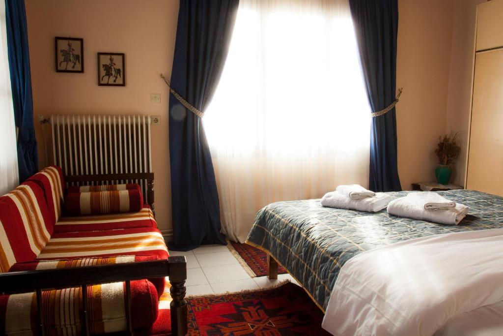 Militsa Guesthouse Naousa  الغرفة الصورة